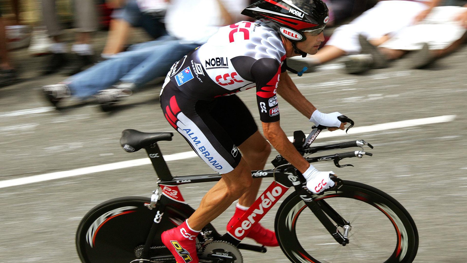 全红婵回应复出首秀夺冠:我真棒!备战期间每天测体重精确到克的坚持秘诀