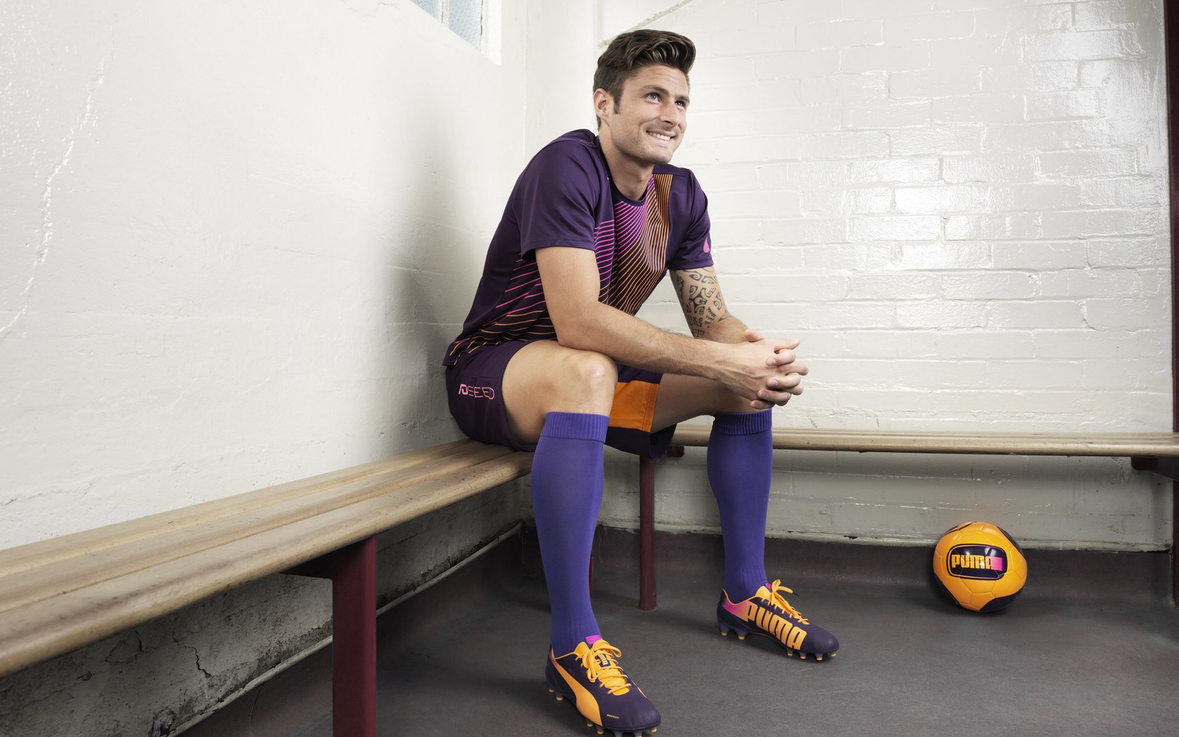 激烈竞争，最扣人心弦的瞬间！，激烈竞争是什么意思